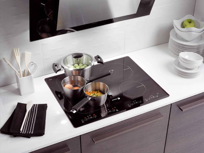 Bí quyết chọn bếp điện từ siêu hay mà chị em cần ghi nhớ